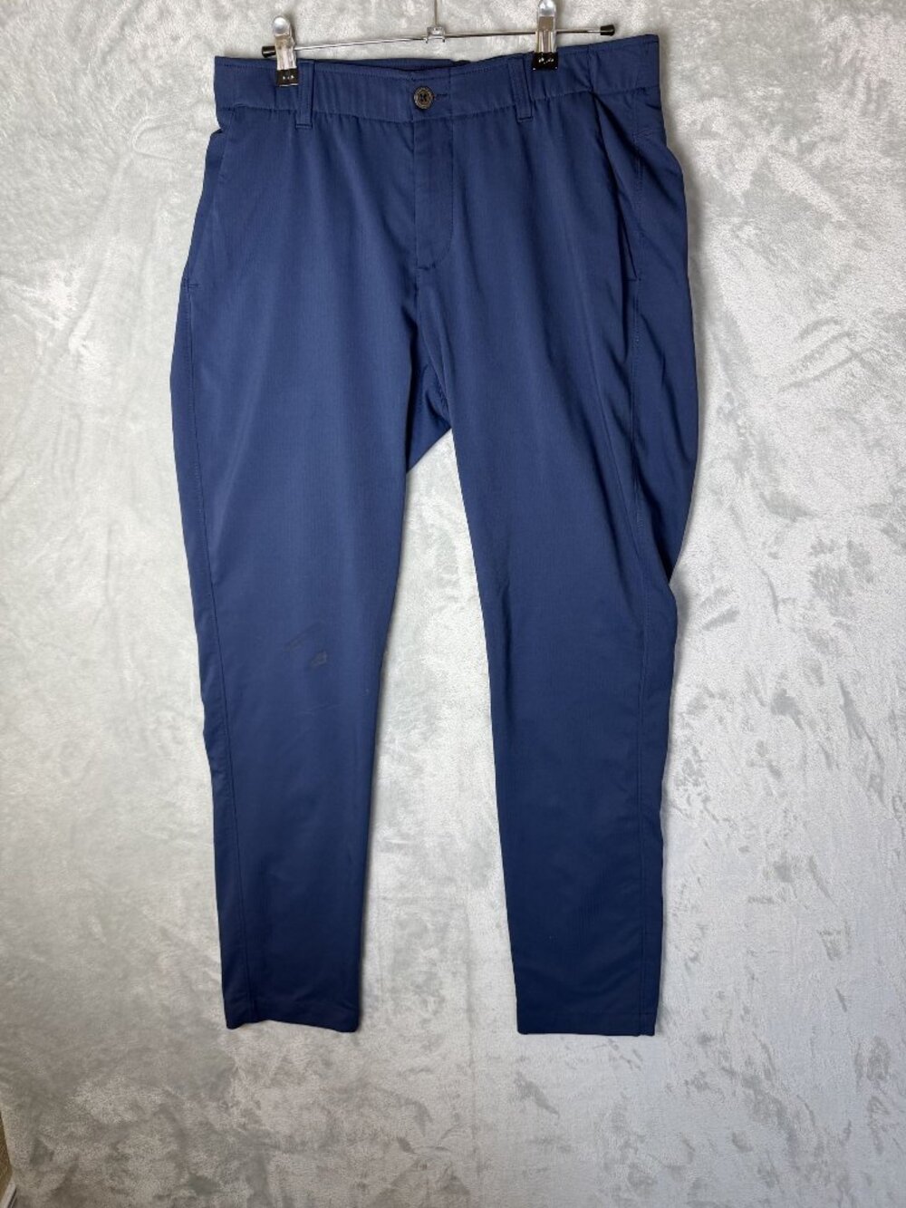 UNDER ARMOUR Pants Mens 32x32 Navy Golf Performance Stretch Tapered Chino Flaw
